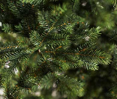 Искусственные ёлки с литой хвоёй в Санкт-Петербурге